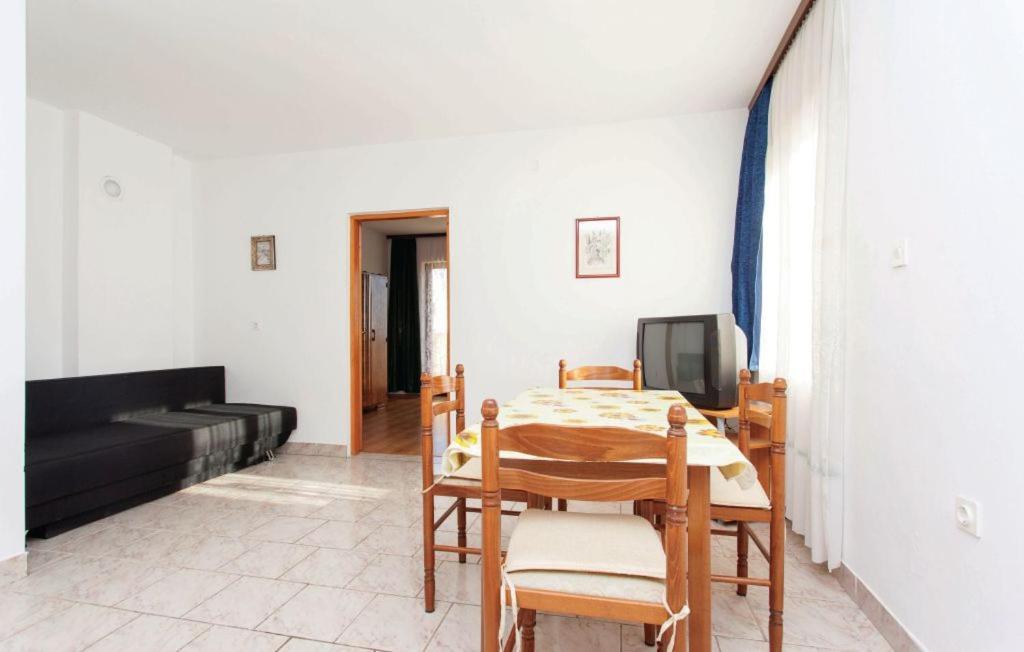 Apartmani Mile Крк Екстер'єр фото