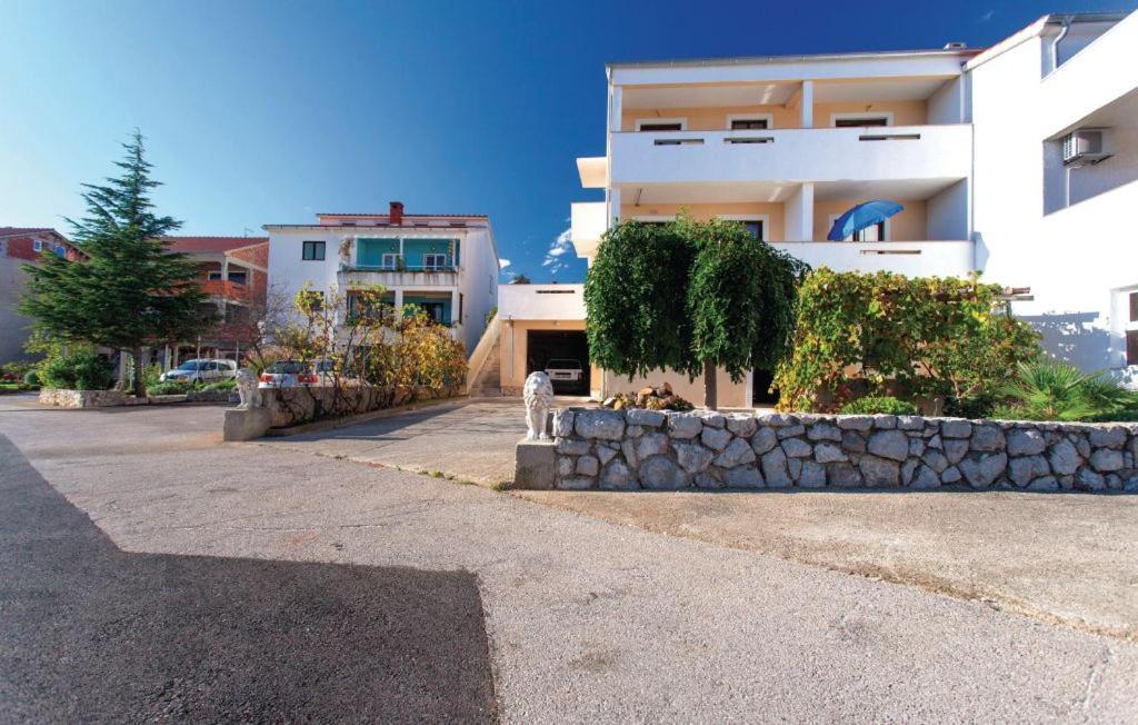 Apartmani Mile Крк Екстер'єр фото